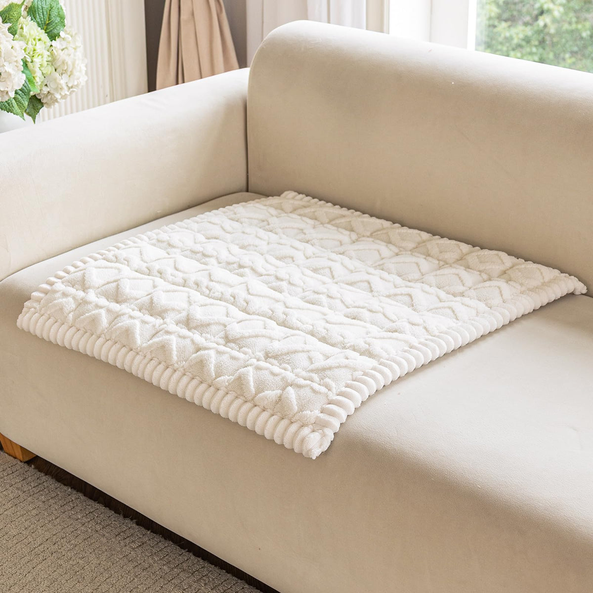 OstepDecor Couch Cover for Dogs, Washable Non Slip Sofa Cover for Pets