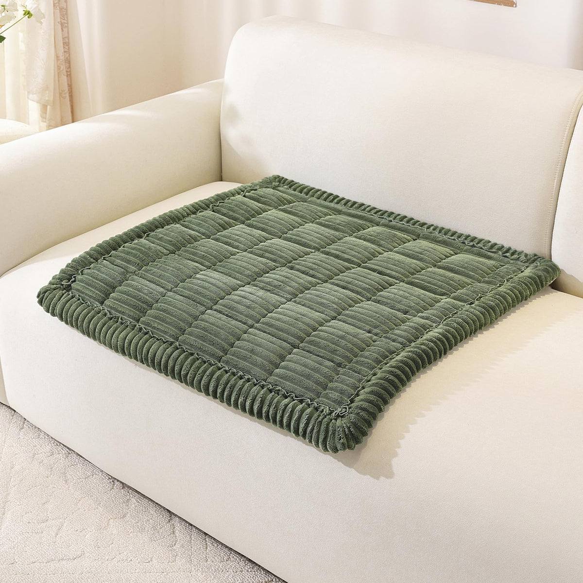 OstepDecor Couch Cover for Dogs, Washable Non Slip Sofa Cover for Pets